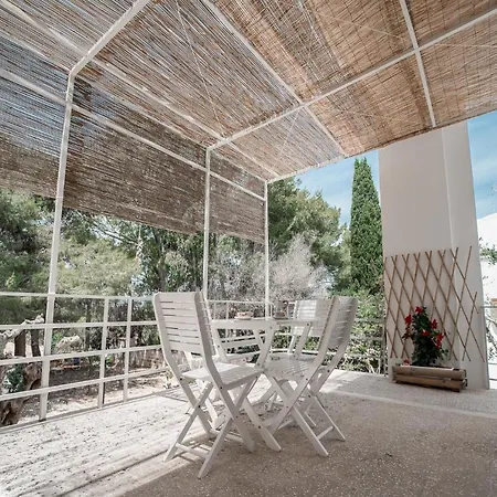 Villa Maria In Puglia Con Pineta Vicino Al Mare Torre Suda Exterior photo