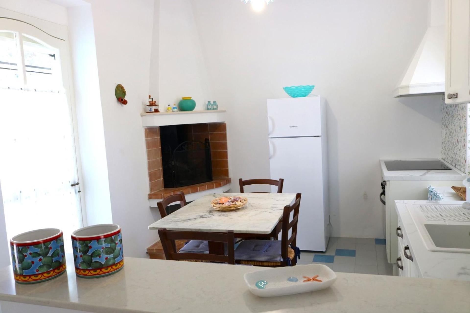 Maria In Puglia Con Pineta Vicino Al Mare